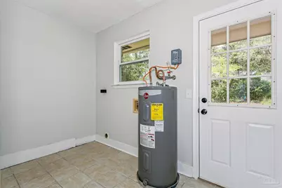 5453 Camille Gardens Cir, Milton, FL 32570 - Photo 16