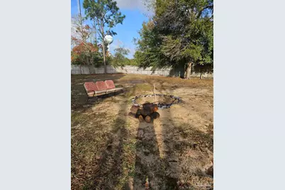 3661 Burton Cir, Navarre, FL 32566 - Photo 12