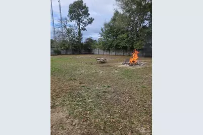 3661 Burton Cir, Navarre, FL 32566 - Photo 22