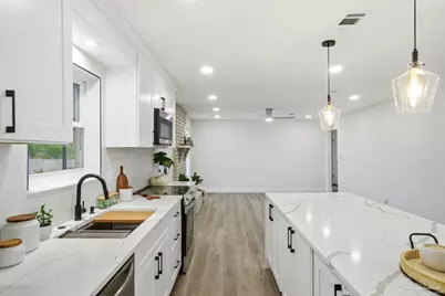 2634 Tinosa Cir, Pensacola, FL 32526 - Photo 16