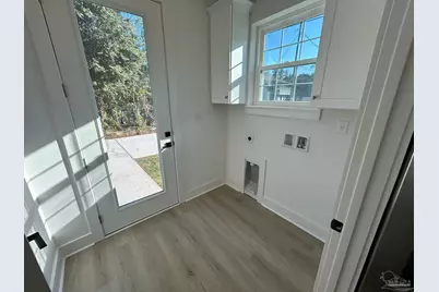 2300 W Jackson St, Pensacola, FL 32505 - Photo 10