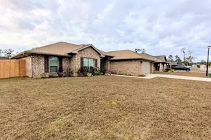 5693 Old Stone Blvd, Milton, FL 32570 - Photo 2