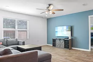 10509 Queens Gate Cir, Pensacola, FL 32506 - Photo 8