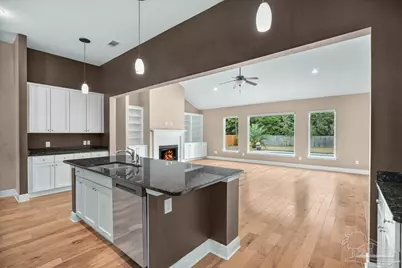 5718 Sparkleberry Ln, Pensacola, FL 32526 - Photo 14