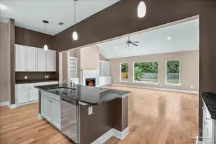 5718 Sparkleberry Ln, Pensacola, FL 32526 - Photo 14