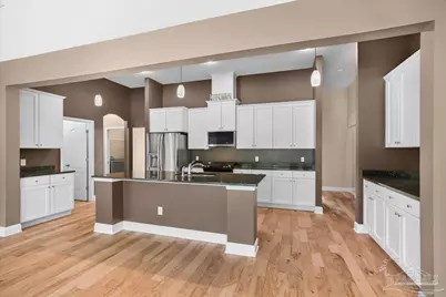 5718 Sparkleberry Ln, Pensacola, FL 32526 - Photo 16