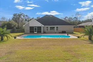 5718 Sparkleberry Ln, Pensacola, FL 32526 - Photo 1