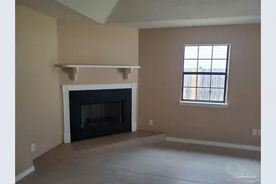 1921 Luneta St, Navarre, FL 32566 - Photo 4