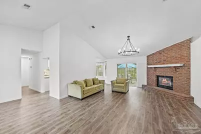 3905 Deerwood Cir, Pace, FL 32571 - Photo 10