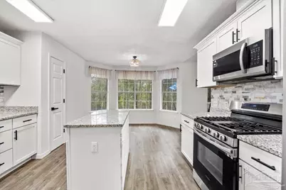 3905 Deerwood Cir, Pace, FL 32571 - Photo 16