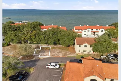 61 Baybridge Dr, Gulf Breeze, FL 32561 - Photo 1