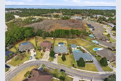 1635 Woodlawn Way, Gulf Breeze, FL 32563 - Photo 60