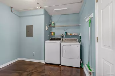 2212 Blue Lake Dr, Pensacola, FL 32506 - Photo 48