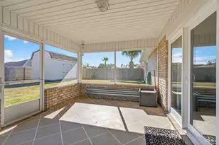 2212 Blue Lake Dr, Pensacola, FL 32506 - Photo 52