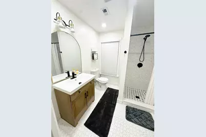 2100 N Spring St, Pensacola, FL 32501 - Photo 10