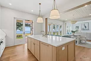 803 Bayshore Dr, Pensacola, FL 32507 - Photo 26