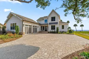 803 Bayshore Dr, Pensacola, FL 32507 - Photo 2