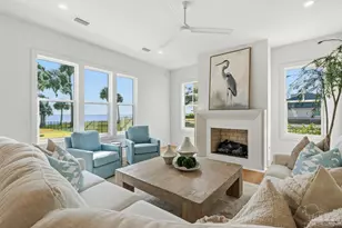 803 Bayshore Dr, Pensacola, FL 32507 - Photo 16