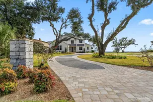 803 Bayshore Dr, Pensacola, FL 32507 - Photo 8