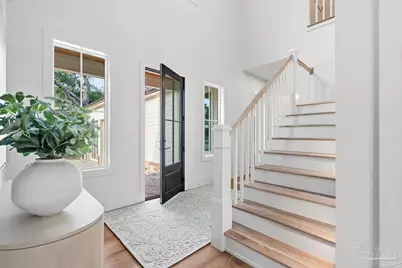 803 Bayshore Dr, Pensacola, FL 32507 - Photo 8