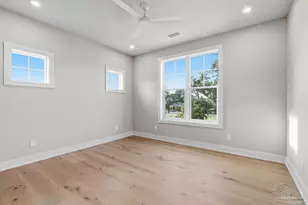 803 Bayshore Dr, Pensacola, FL 32507 - Photo 50
