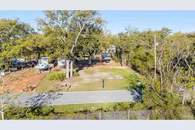 317 Katie St, Milton, FL 32583 - Photo 4