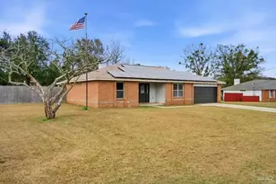 1000 Heathrow Dr, Cantonment, FL 32533 - Photo 6