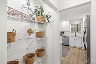 2828 Mandeville Ln, Pensacola, FL 32526 - Photo 8