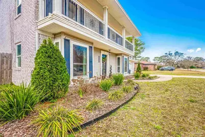 4261 Obregon Dr, Pensacola, FL 32504 - Photo 2