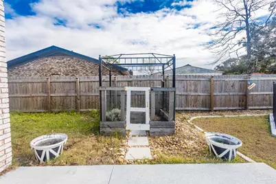 4261 Obregon Dr, Pensacola, FL 32504 - Photo 10