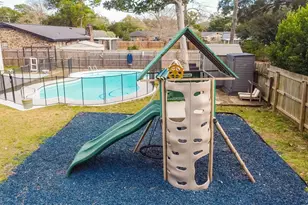 4261 Obregon Dr, Pensacola, FL 32504 - Photo 12