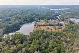 4621 Riley Rd, Milton, FL 32583 - Photo 40