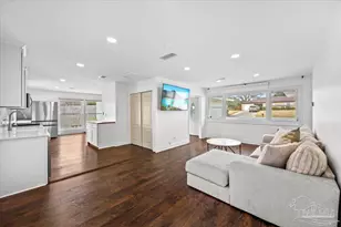 2521 Tomlinson Rd, Pensacola, FL 32526 - Photo 6