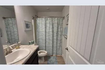 2102 Fairchild St, Pensacola, FL 32504 - Photo 8