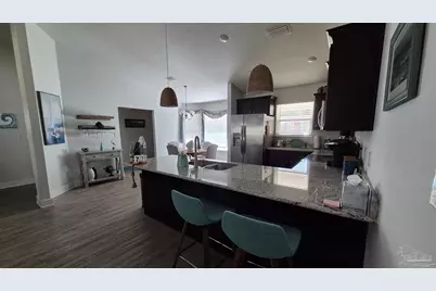 2102 Fairchild St, Pensacola, FL 32504 - Photo 6