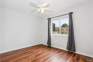 994 Great Oaks Dr, Gulf Breeze, FL 32563 - Photo 16