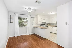 994 Great Oaks Dr, Gulf Breeze, FL 32563 - Photo 10