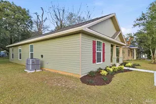 1002 W Yonge St, Pensacola, FL 32501 - Photo 18