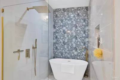 2718 Summertree Ln, Gulf Breeze, FL 32563 - Photo 18