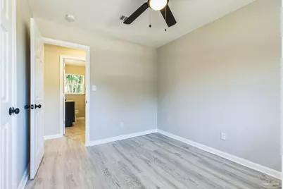2345 N 8th Ave, Pensacola, FL 32503 - Photo 14