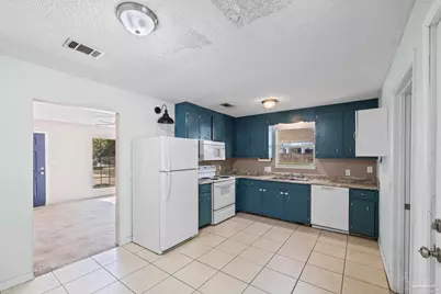 3936 Elmcrest Dr, Pensacola, FL 32504 - Photo 16