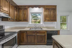 5704 Janet St, Milton, FL 32570 - Photo 10
