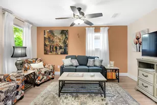 323 N Reus St, Pensacola, FL 32501 - Photo 8