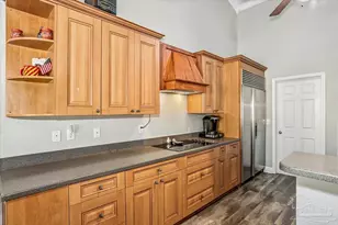 1000 Coronado Ct, Gulf Breeze, FL 32563 - Photo 12