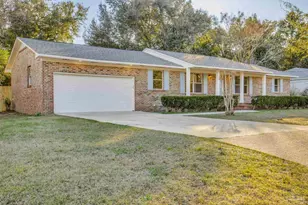 1219 Dunmire St, Pensacola, FL 32504 - Photo 2