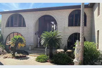 239 Sabine Dr, Pensacola Beach, FL 32561 - Photo 4