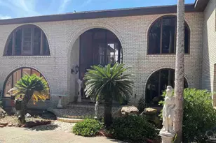 239 Sabine Dr, Pensacola Beach, FL 32561 - Photo 4