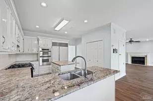 4550 La Jolla, Pensacola, FL 32504 - Photo 14