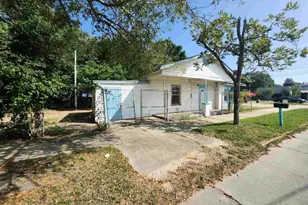 202 N G St, Pensacola, FL 32502 - Photo 1