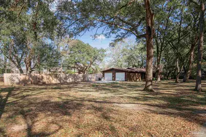 1616 Smithfield Ln, Cantonment, FL 32533 - Photo 4